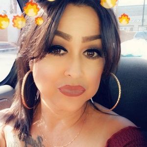 Meet your Posher, Naomi